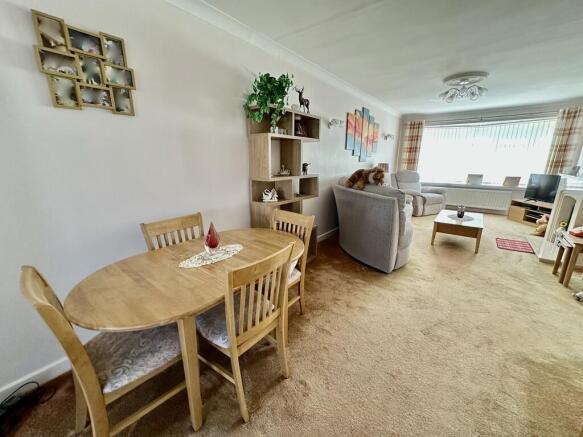 3 bed Semi-Detached Bungalow for sale Image 11
