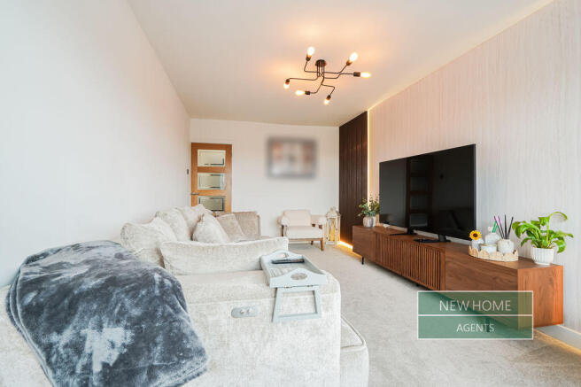 4 bed Semi-Detached for sale Image 8