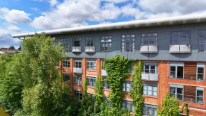 24, 21 Bishopsgate House, Aldbourne Road, Coventry CV1 4BA