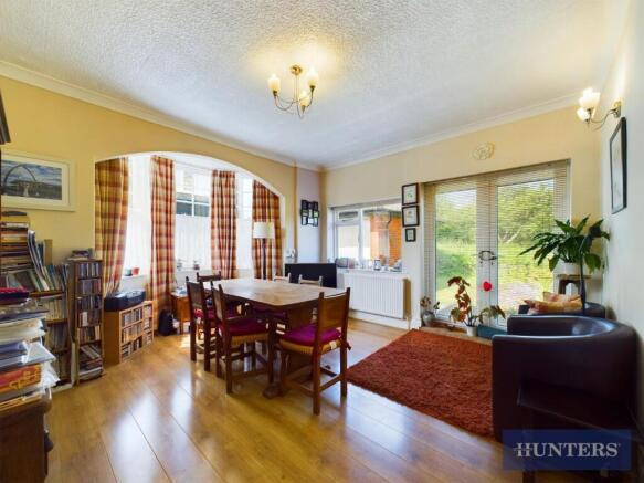 5 bed Detached for sale Image 5