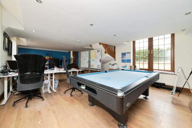 6 bed Farm House for sale Image 10