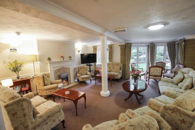 RESIDENTS LOUNGE