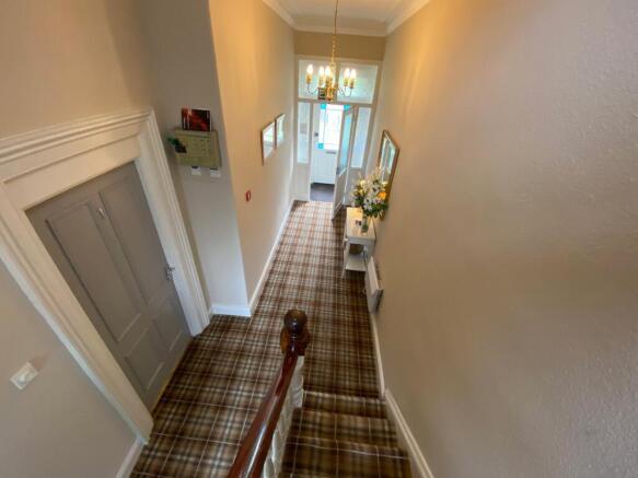 6 bed House for sale Image 6