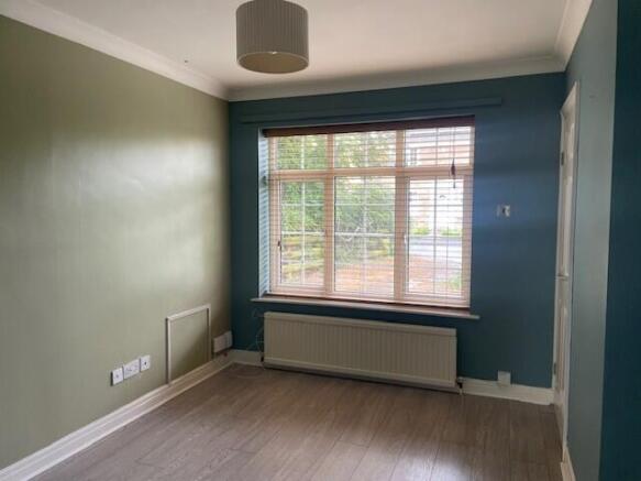 4 bed Detached to rent Image 5