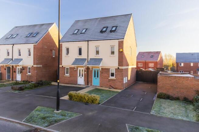 3-bed semi-detached on Coate, Swindon, Wiltshire, SN3, £290,000