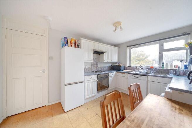 Mayford Road, London, SW12 8SN photo 4