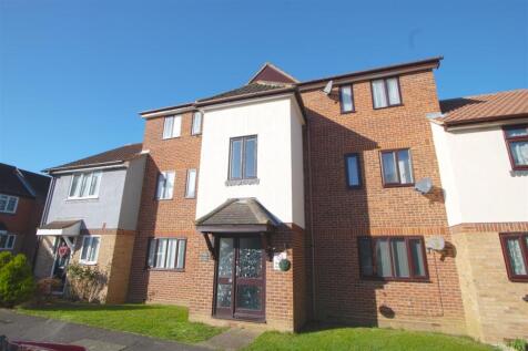 Robinia Close, Laindon, Basildon
