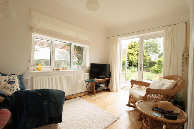 4 bed Detached Bungalow for sale Image 12