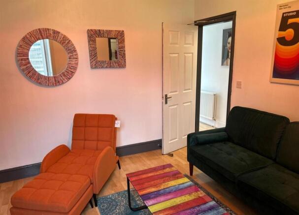 4 bed House Share to rent Image 7
