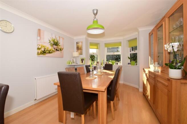 Kitchen/ Dining Room