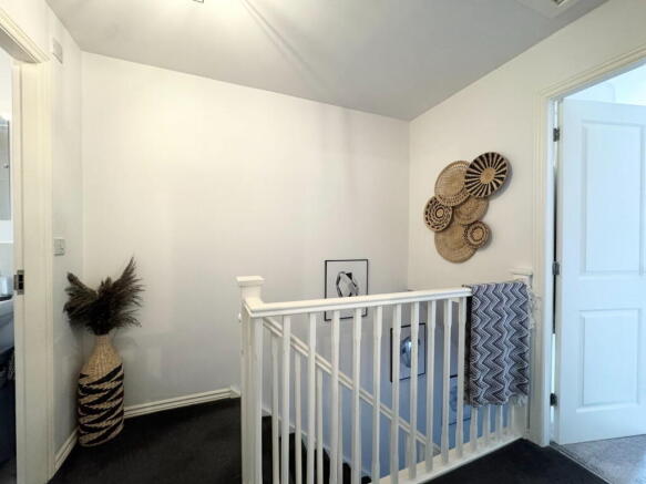 3 bed Town House for sale Image 11