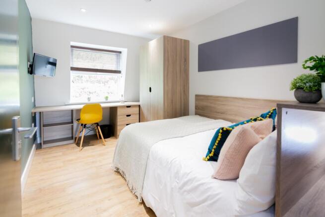 6 bed Flat to rent Image 9