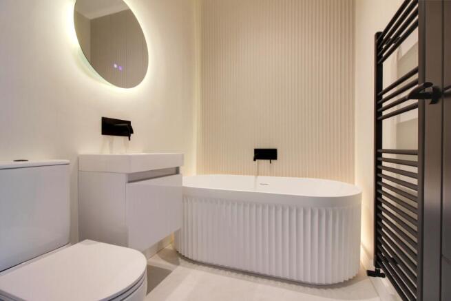 4 bed Terraced for sale Image 11