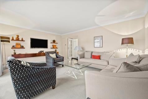 Clifton Place,
Hyde Park, W2