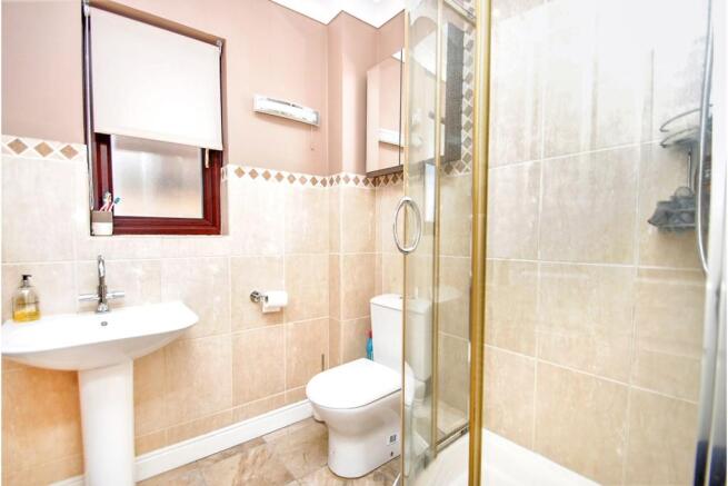 Master En-suite