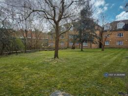 2, Cedar House, Aspen Vale, Whyteleafe CR3 0YT