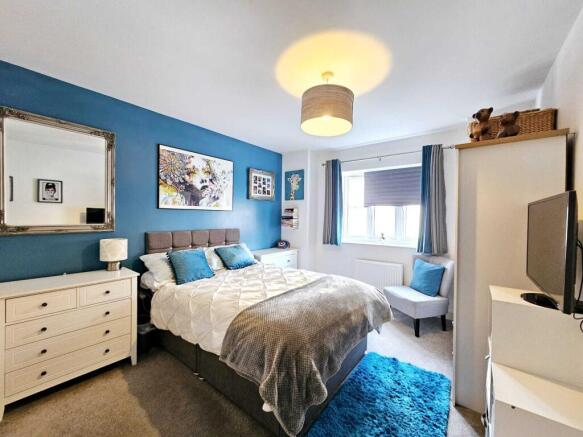 3 bed Semi-Detached for sale Image 9