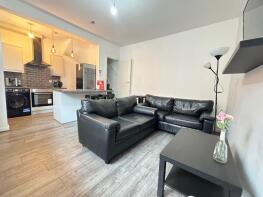 6, Thornville Mount, Hyde Park, Leeds LS6 1JX