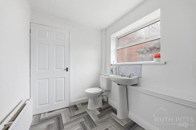 3 bed Terraced for sale Image 10