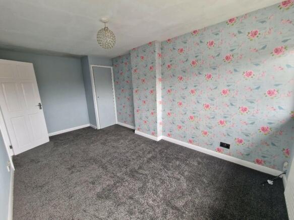 3 bed Semi-Detached to rent Image 11