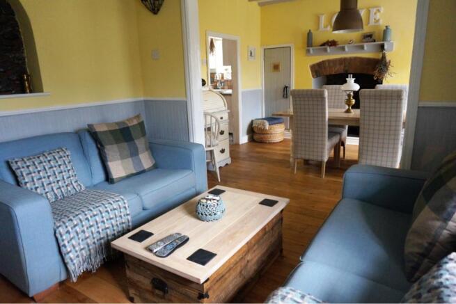 Lounge/Dining Room