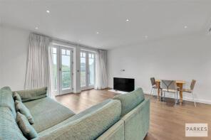13, 100 Higham House East, Carnwath Road, London SW6 3HW