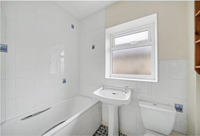 2 bed Detached for sale Image 9