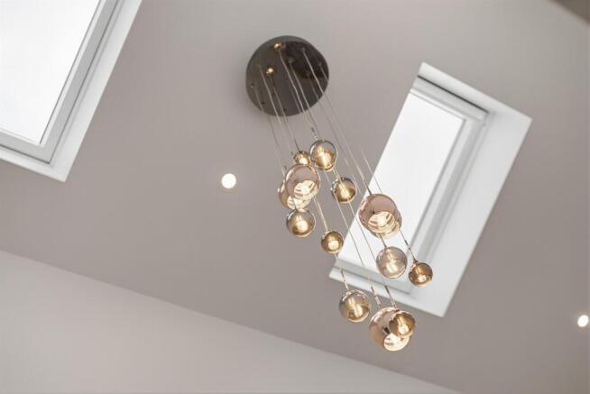 4 bed Link Detached House for sale Image 7
