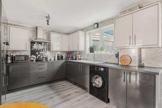 Northfield Close, Tetbury, Gloucestershire, GL8 photo 4