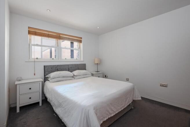 2 bed Flat for sale Image 11
