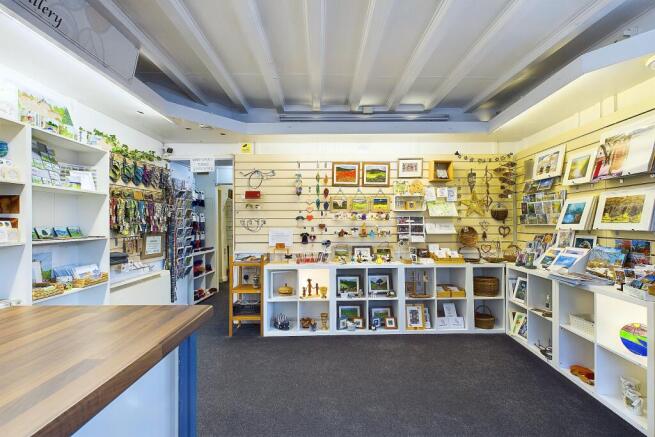 CAM04201G0-PR0026-STILL007