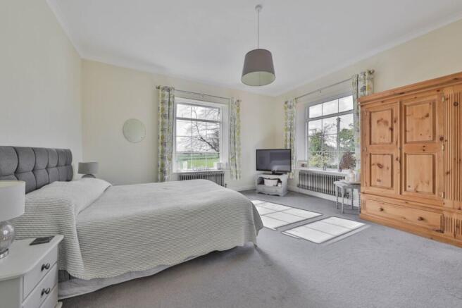 4 bed Detached for sale Image 12