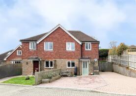 5, Sunfields, Green Lane, Heathfield TN21 8EP