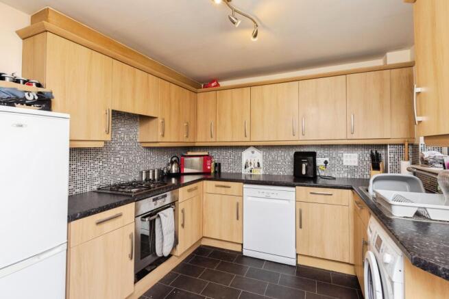 4 bed Detached for sale Image 8