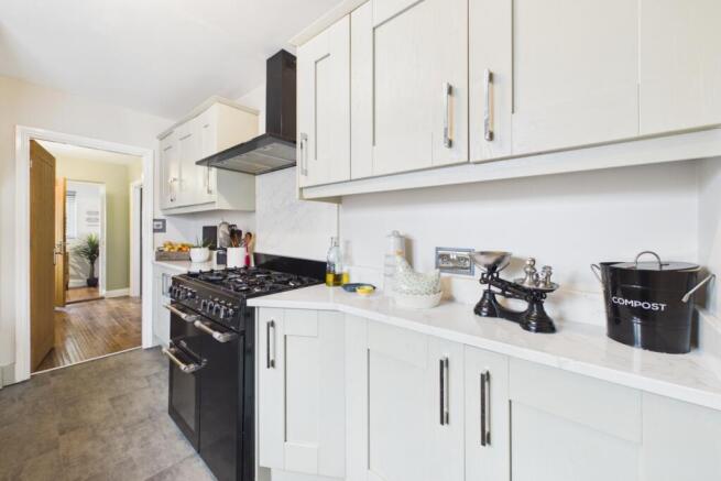 3 bed Semi-Detached for sale Image 6