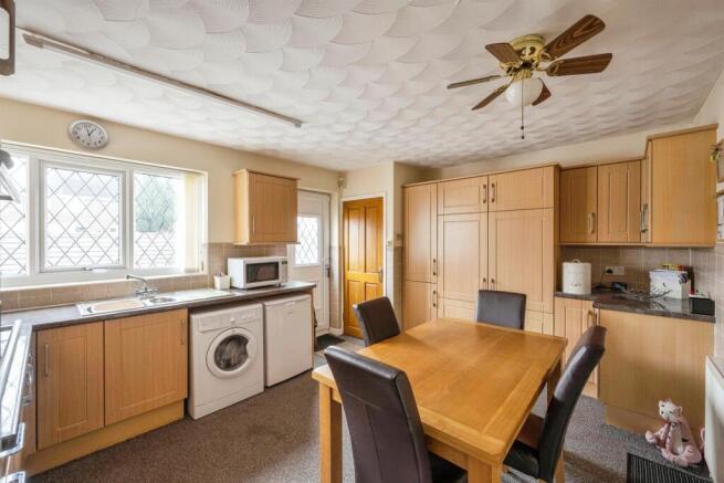 2 bed Detached Bungalow for sale Image 7