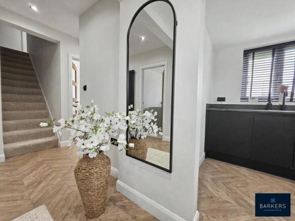 4 bed Semi-Detached for sale Image 12