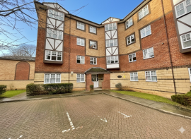 2, Queens Court, Knightsfield, Luton LU2 7LN