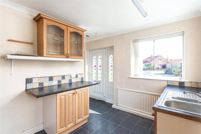 2 bed Bungalow for sale Image 5