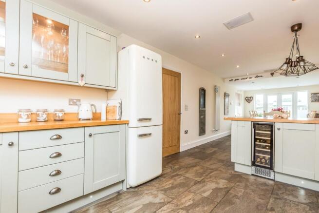 Kitchen Diner/Family