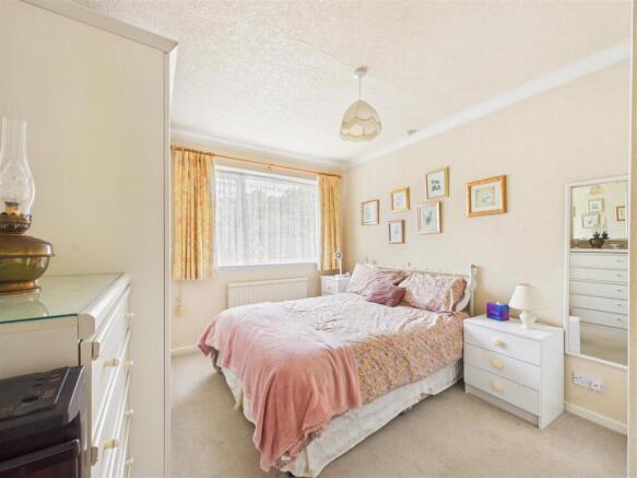 3 bed Terraced for sale Image 8