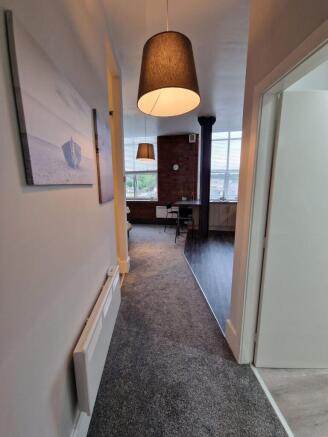 1 bed Apartment to rent Image 10