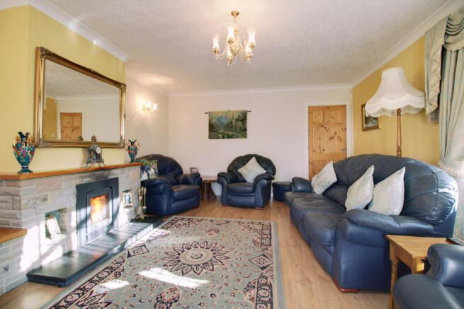 Lounge..jpg