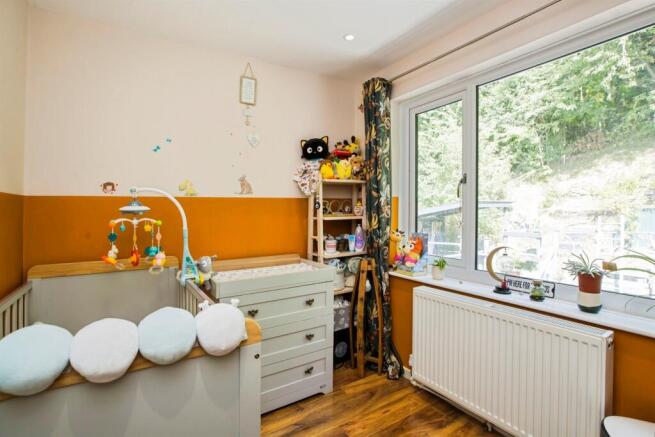 3 bed Semi-Detached for sale Image 11