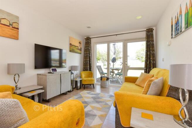 Kitchen/ Living Room