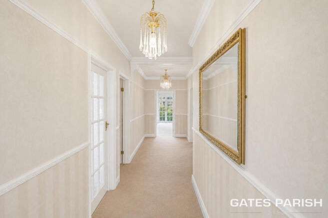 Sunnyside Gardens, Upminster, RM14 photo 4
