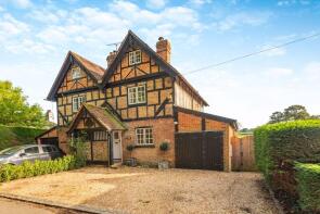 Chennells West, Brook Lane, Guildford GU5 9DH