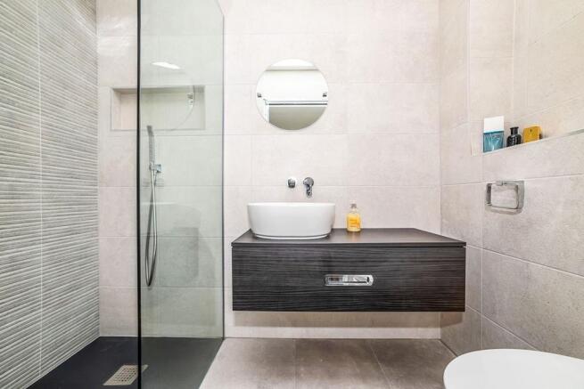 En-suite Shower/WC