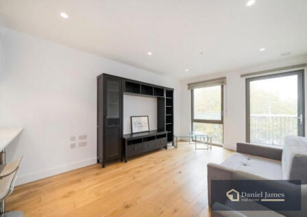 Barking Road, London, E16