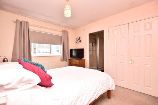 3 bed Link Detached House for sale Image 6